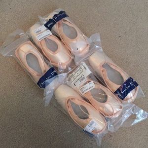 Freed Studio II pointe shoes